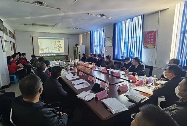 孙东深入胜游电子体育_胜游（中国）制药有限责任公司主持召开现场